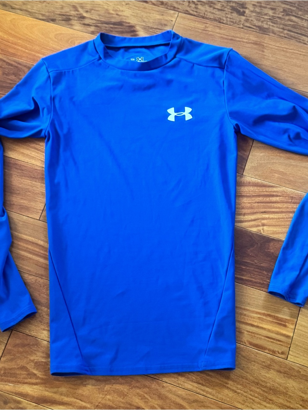 Under Armour Heat Gear Men’s small Long Sleeve Performance Shirt - Royal Blue